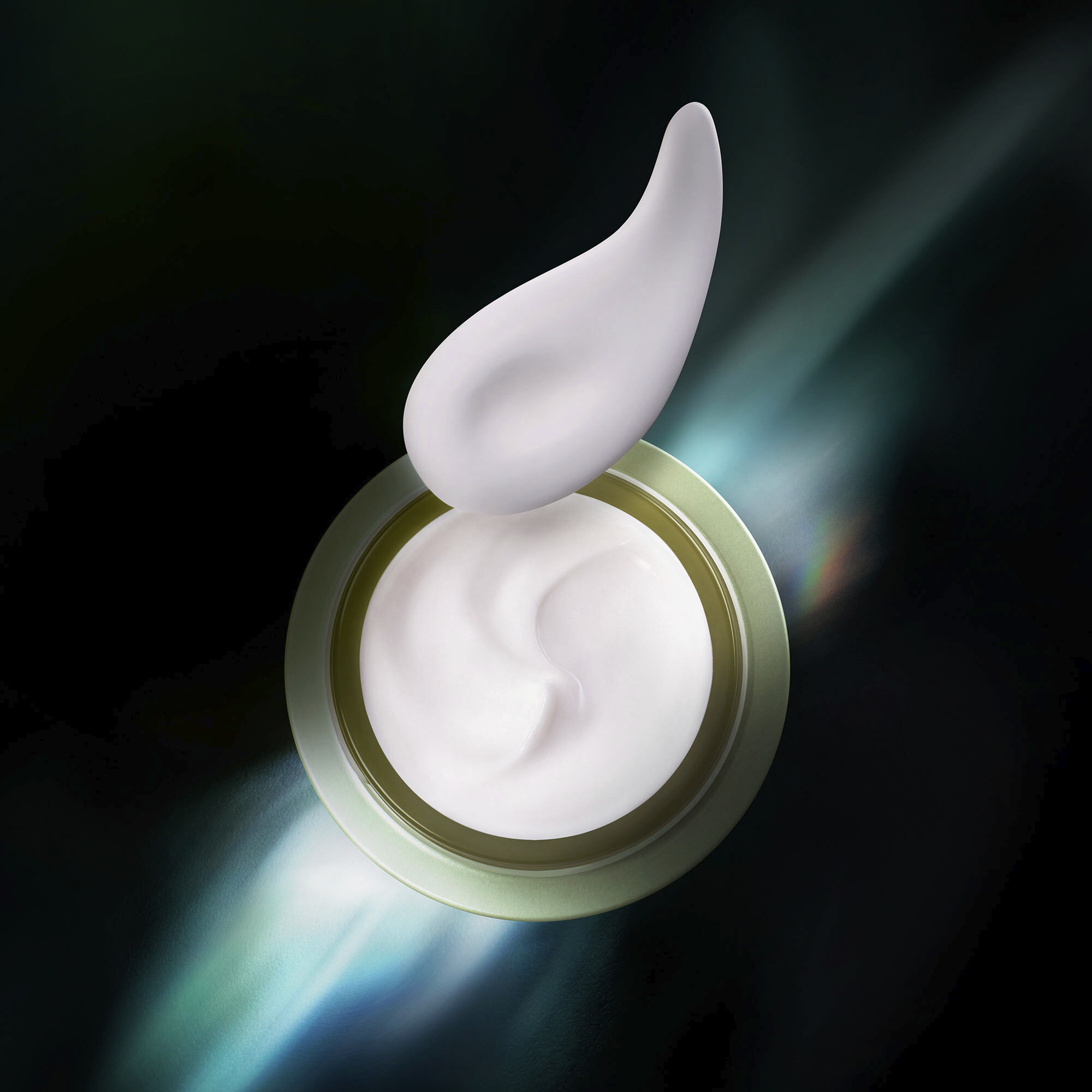 Future Solution LX Legendary Enmei Ultimate Brilliance Eye Cream 